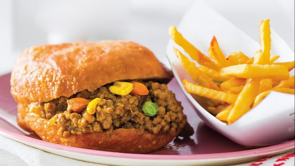 Fat Cake Mince &amp; Chips